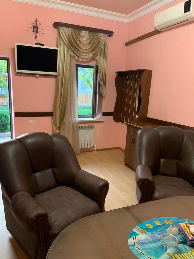 Tnak Hotel Jerevan Exteriér fotografie