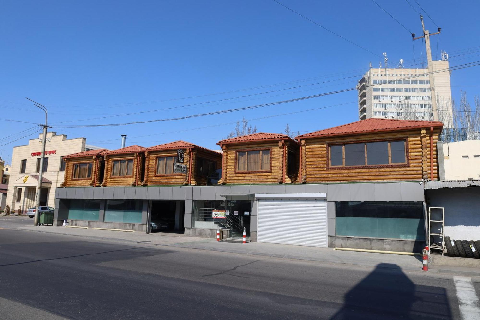 Tnak Hotel Jerevan Exteriér fotografie